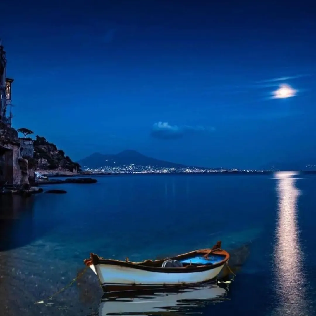 Apartment Holiday Home Un Posto Solare Naples