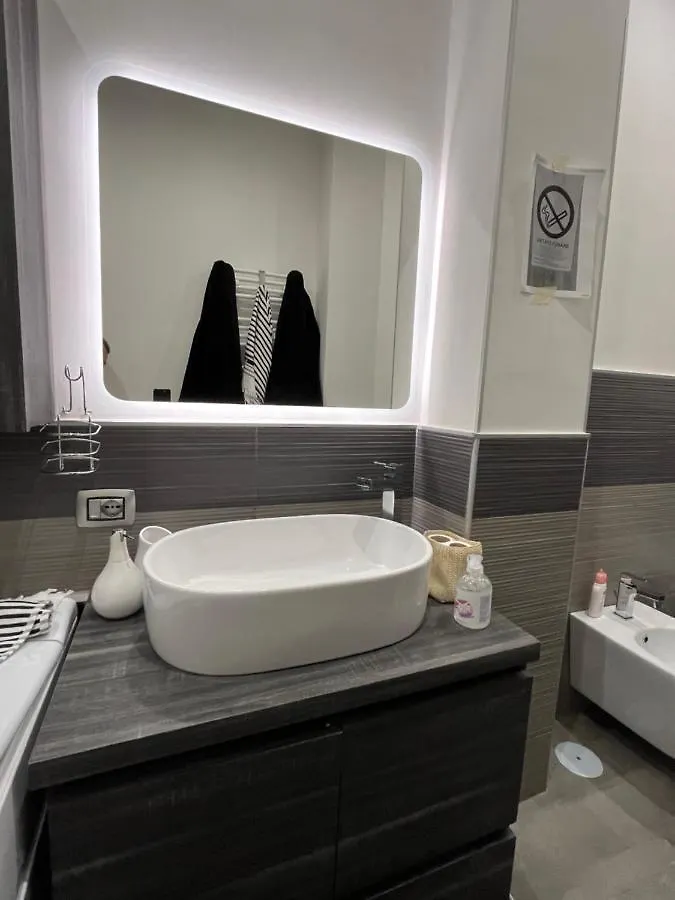 Holiday Home Un Posto Solare Naples Apartment
