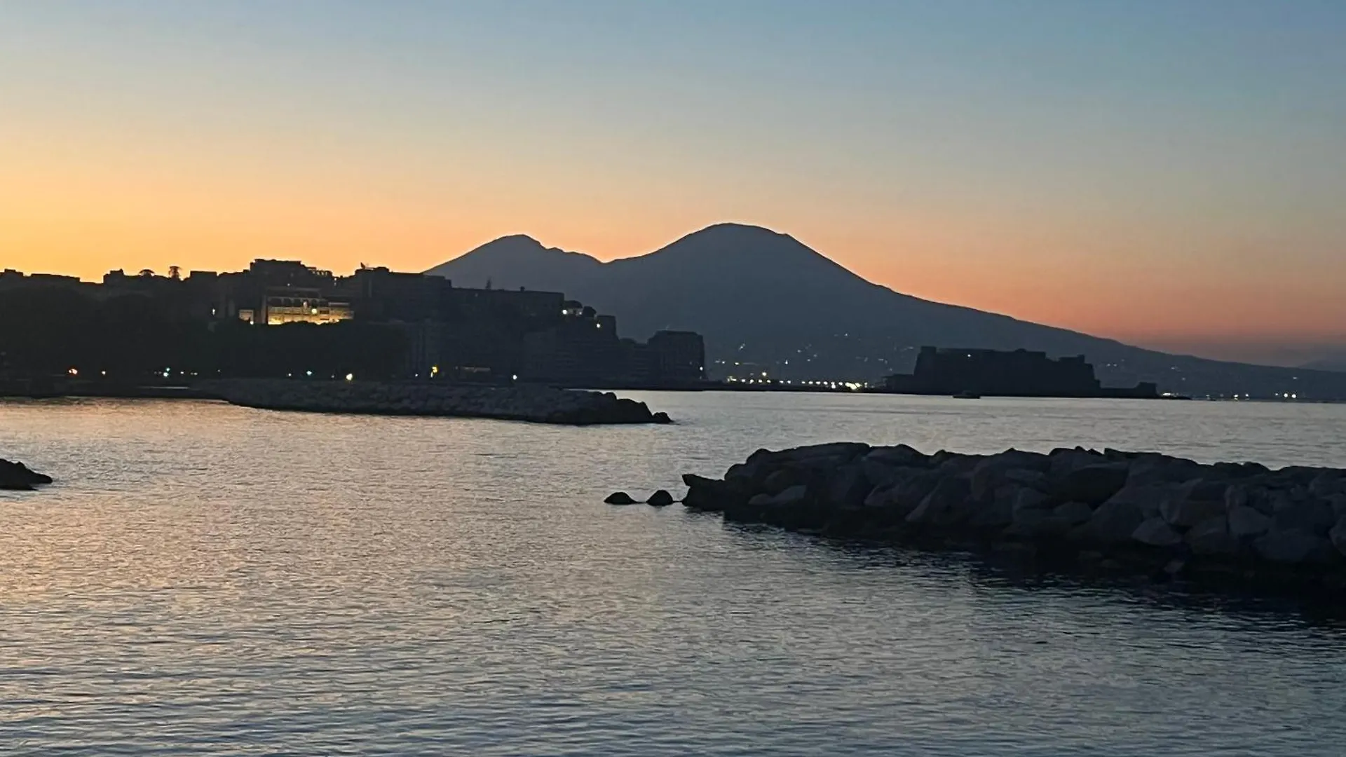 Apartament Holiday Home Un Posto Solare Neapol